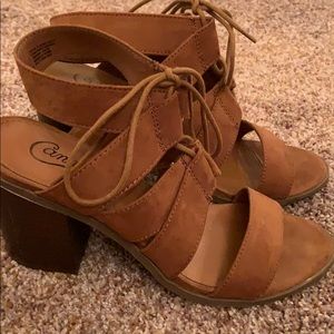 Lace up platform sandals